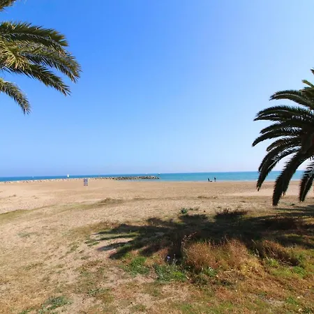 Global Properties, Practico Muy Cerca Del Mar En Puerto *